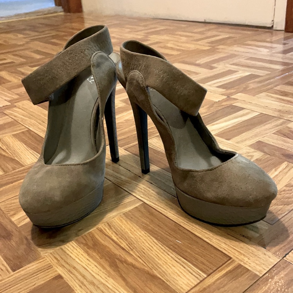 Beige platform heels